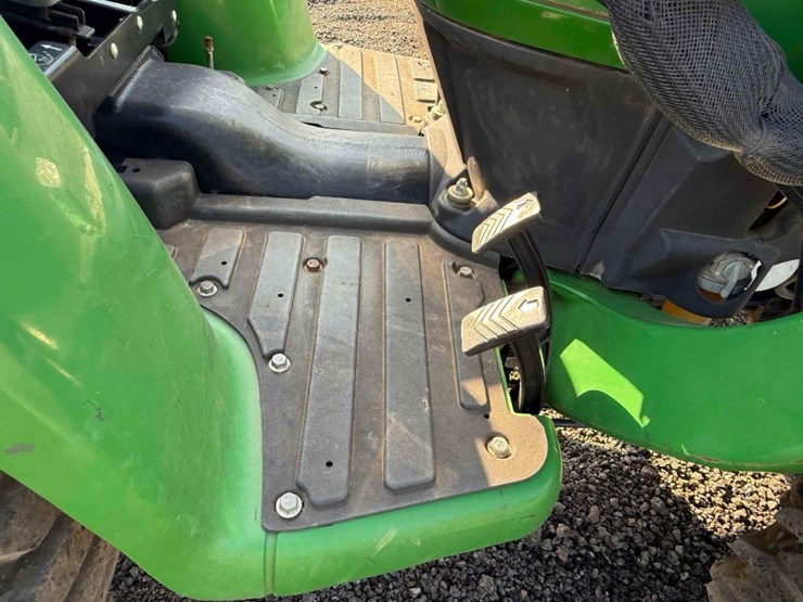 2020-john-deere-3032e-image-20
