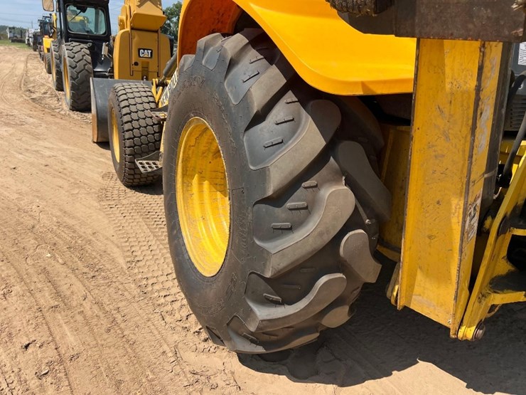 2008-new-holland-b95-image-32