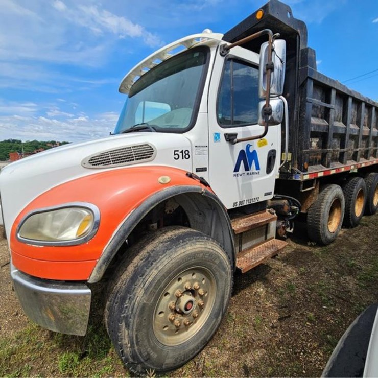 #2526 • 2007 Freightliner M2 Tandem Axle Dump Truck