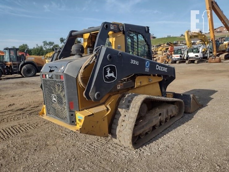 2021-deere-331g-image-39
