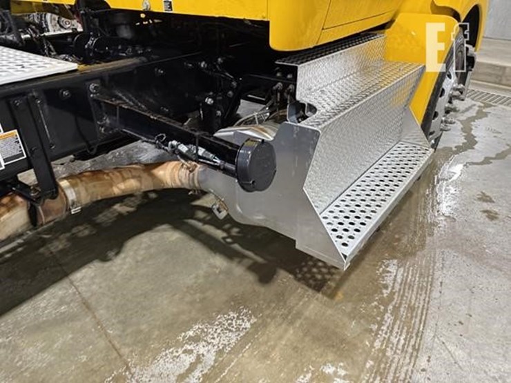 2022-kenworth-t680-image-17