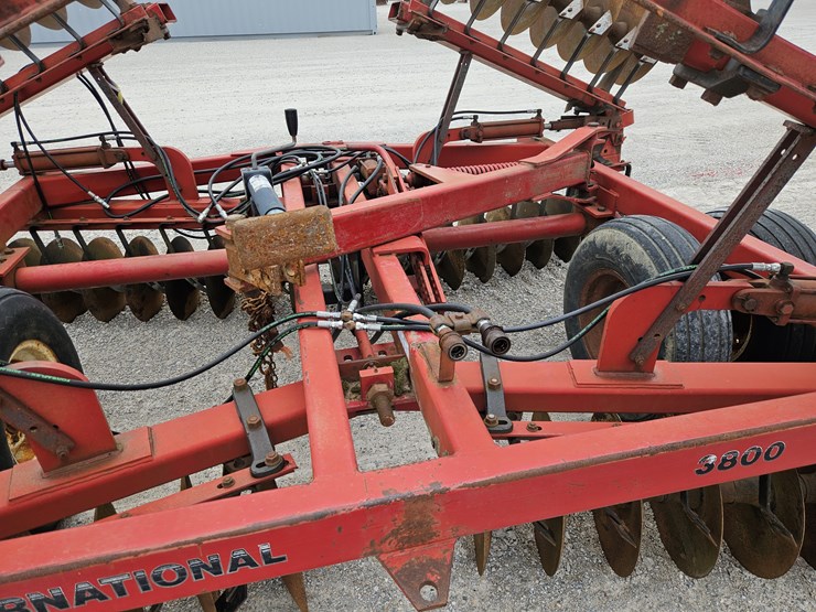 case-ih-3800-image-5