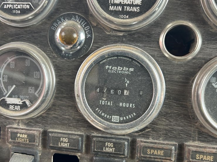 1977-kenworth-fuel-truck-1133-image-16