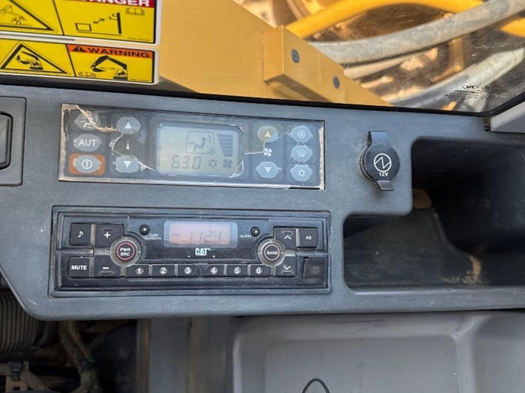 2019-caterpillar-326fl-image-41