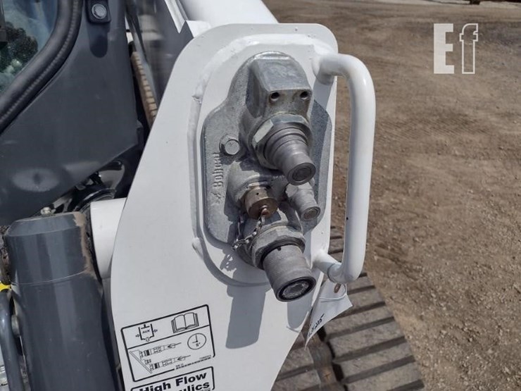 2023-bobcat-t770-image-17
