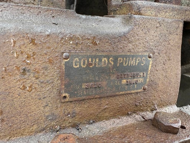 cushman--1-1/2-hp-w/pump-image-6
