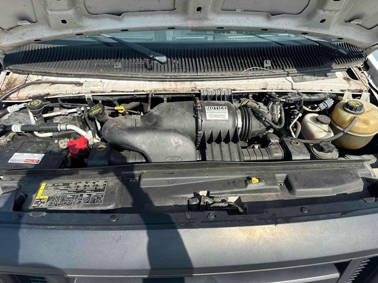 2013-ford-e350-image-17