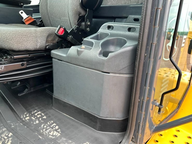 2018-deere-524kii-image-62