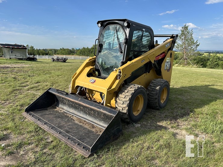 2019-caterpillar-262d3-image-1