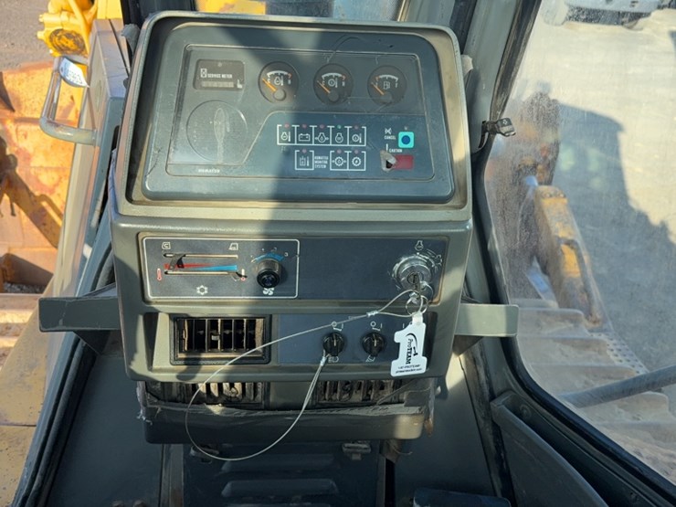 2005-komatsu-d155ax-5-image-15