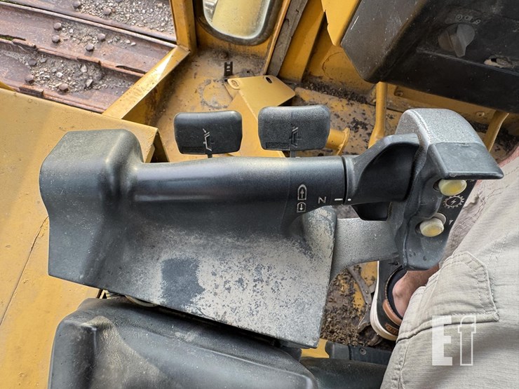 caterpillar-d6m-image-55