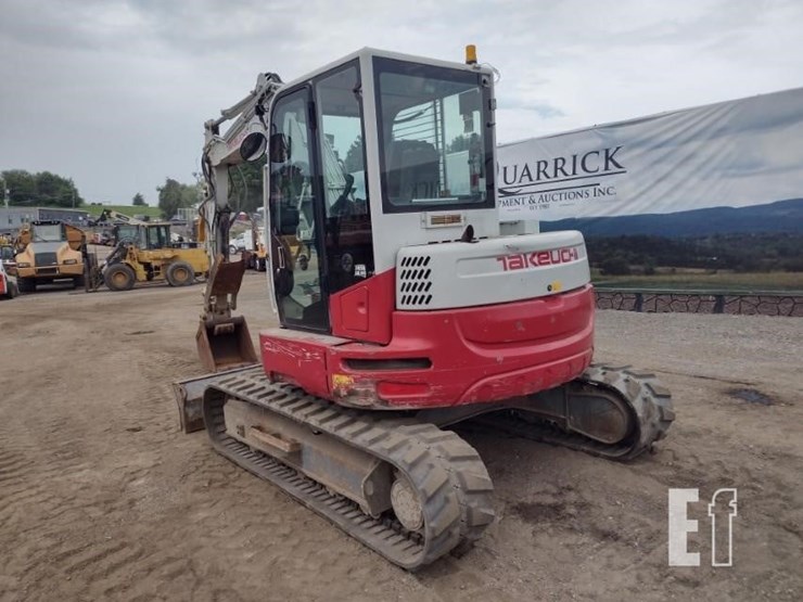 2015-takeuchi-tb280fr-image-45