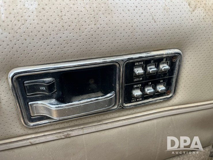 1990-jeep-cherokee-limited-image-41