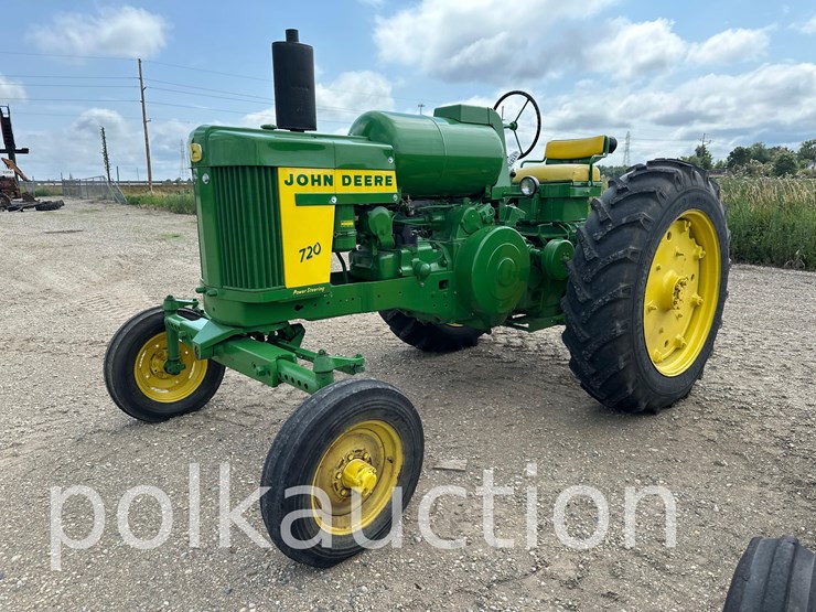 john-deere-720-image-3