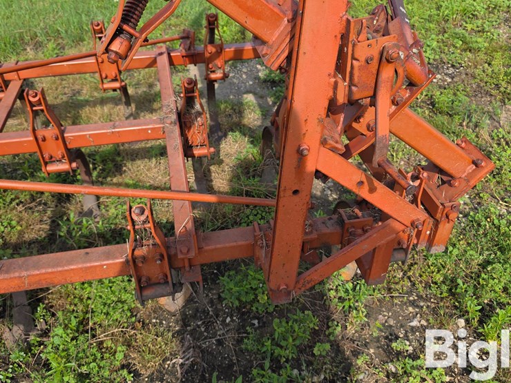 case-1200m-field-cultivator-image-17
