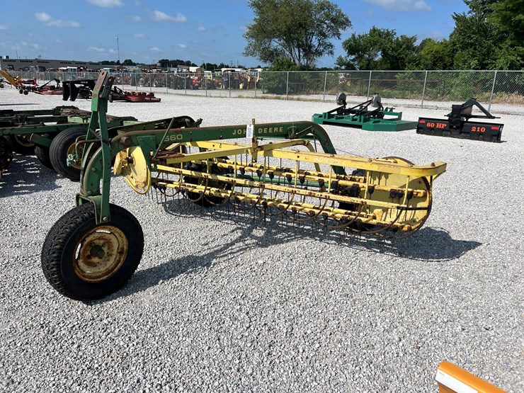 john-deere-660-image-1