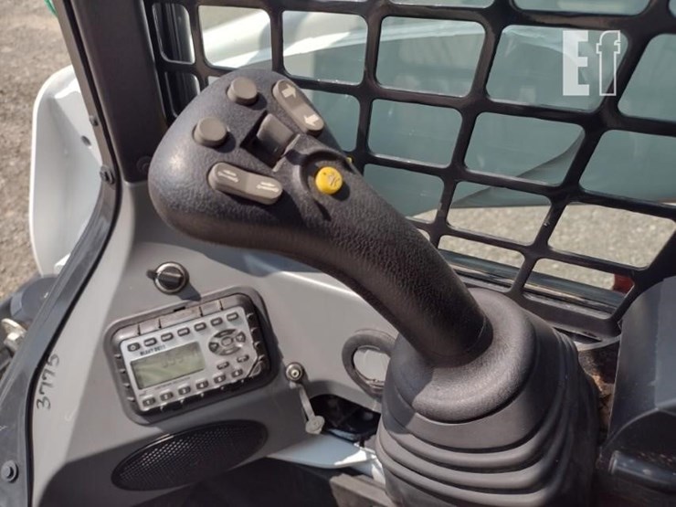 2023-bobcat-t770-image-9