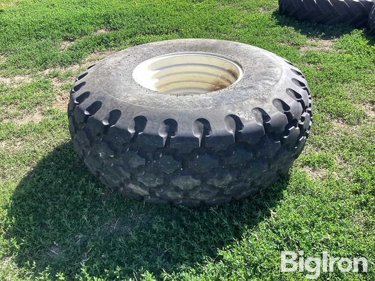 firestone-23.1-26-tire-&-wheel-image-7