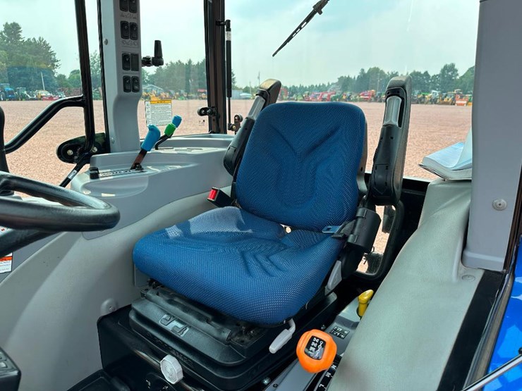 2020-new-holland-boomer-40-image-39
