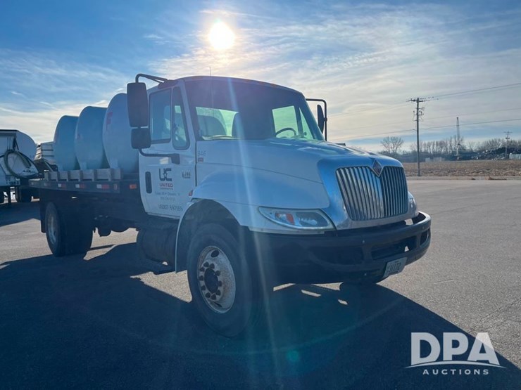 2007-international-durastar-4300-image-26