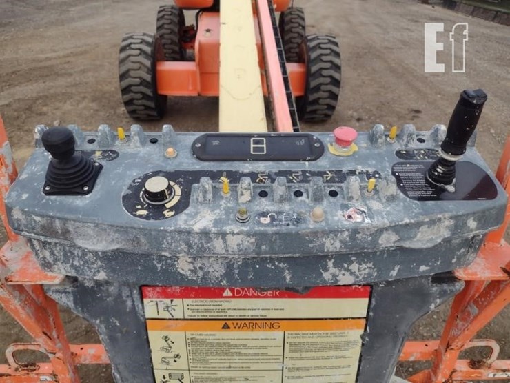 2008-jlg-600s-image-23