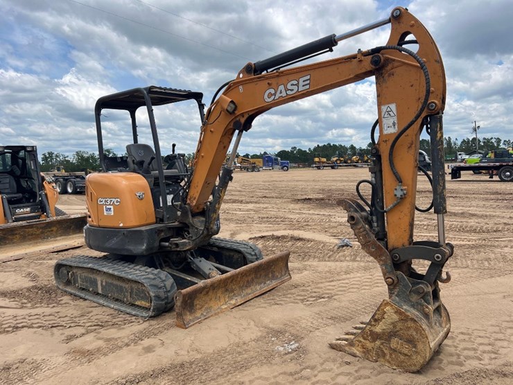 2020-case-cx37c-image-6
