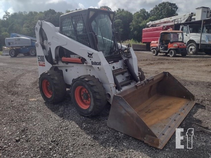 2005-bobcat-s300-image-24