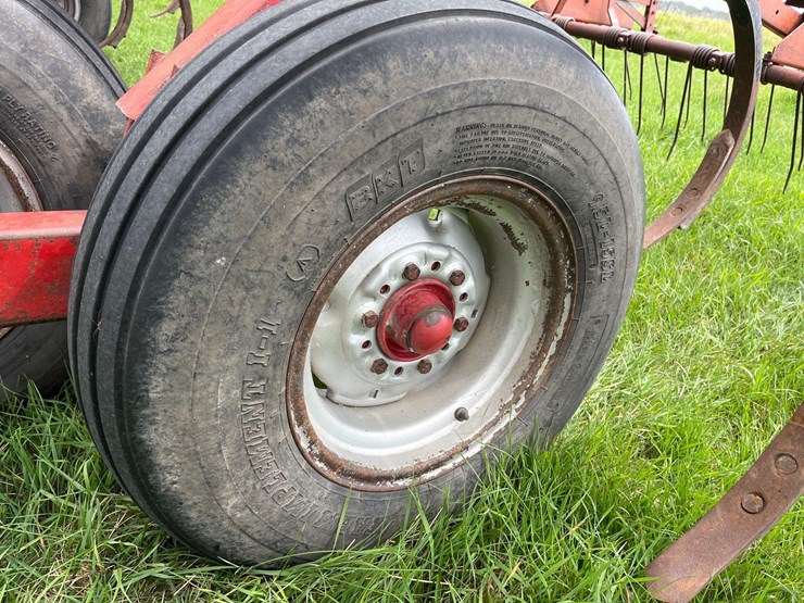 case-ih-5600-image-10