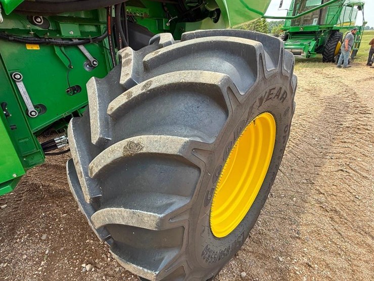 john-deere-s690-image-11