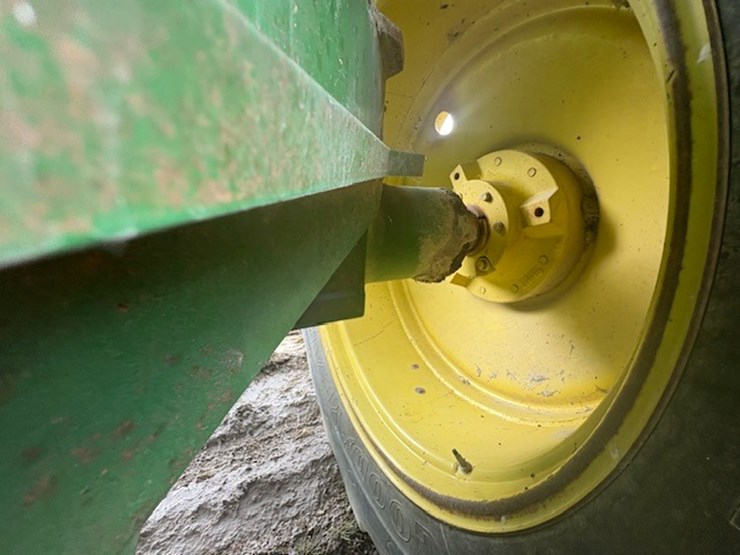 john-deere-8560-image-38