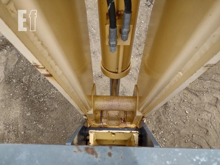 2013-gehl-rs12-42-image-15