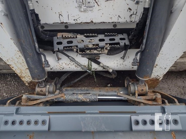 2021-bobcat-t870-image-17