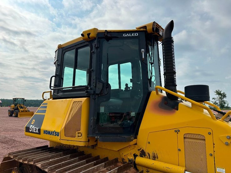 2007-komatsu-d51px-22-image-25