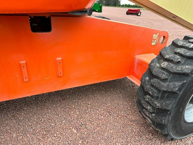 2008-jlg-600s-image-15