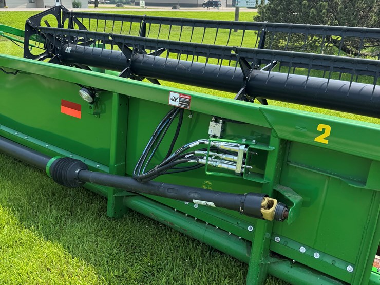 2019-john-deere-635f-image-9