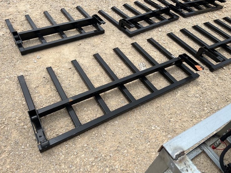 wolverine-67"-pallet-forks-w/-7-teeth-image-3