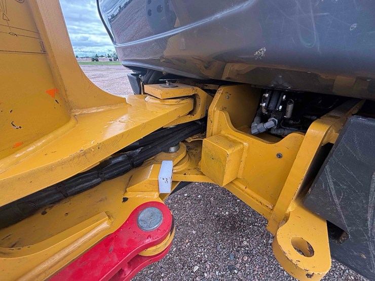 deere-204l-image-12