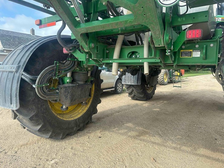 2018-john-deere-r4045-image-12
