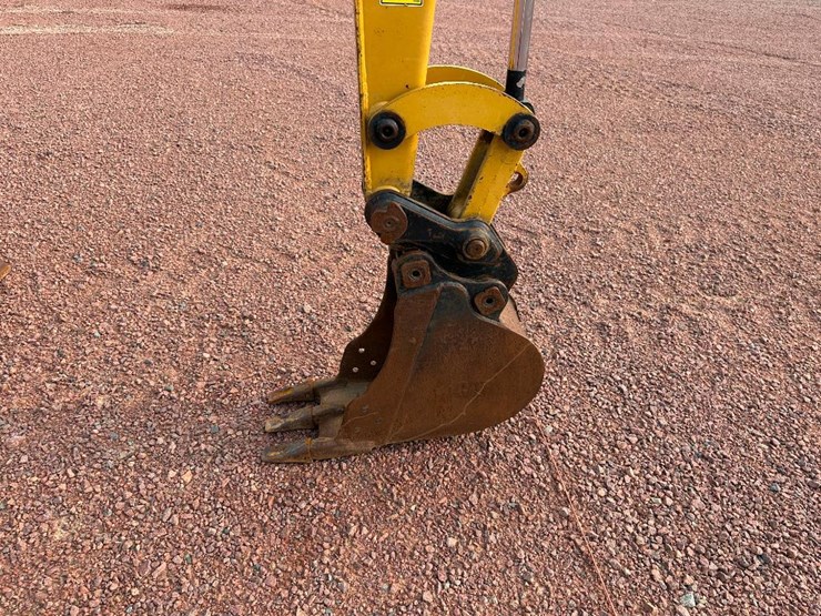2020-caterpillar-303-image-34