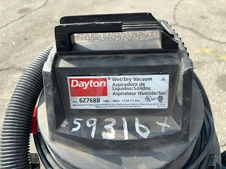 lot#-795-3-dayton-wet-dry-vacuum-image-4