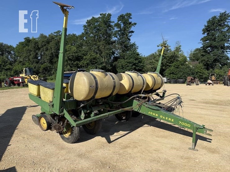john-deere-7000-image-3