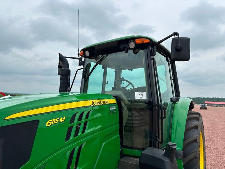 2014-john-deere-6115m-image-20