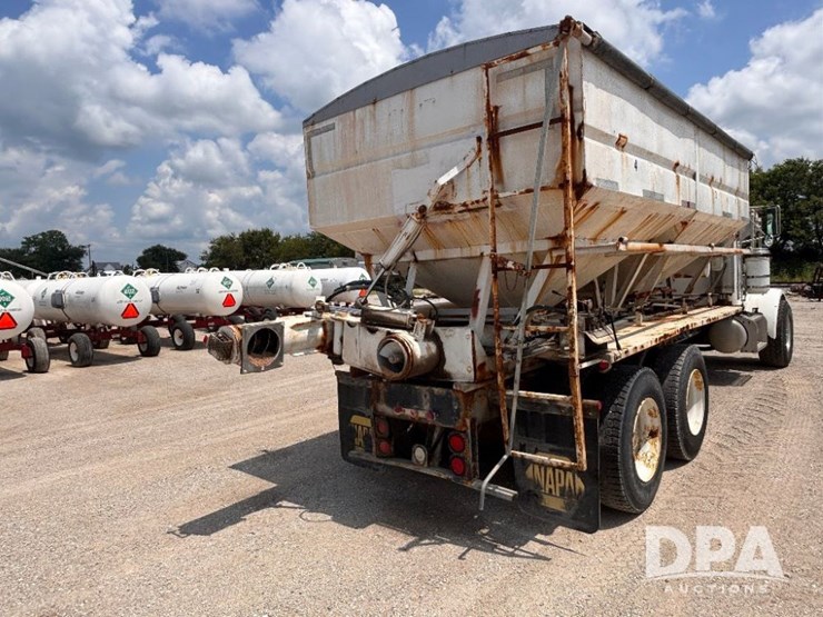 2000-peterbilt-357-image-7