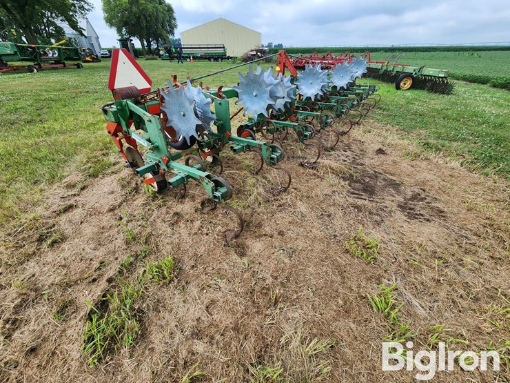 glencoe-8r30-row-crop-cultivator-image-7