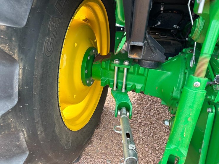 2020-john-deere-5075e-image-29