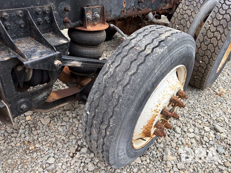 2001-sterling-truck-(dr11851-unit-9459)-image-49