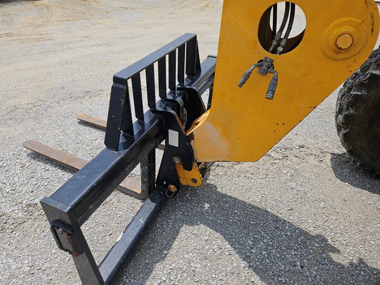 2014-jcb-507-42-image-4