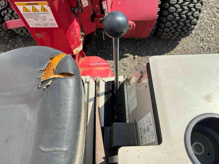 ventrac-4500z-image-11