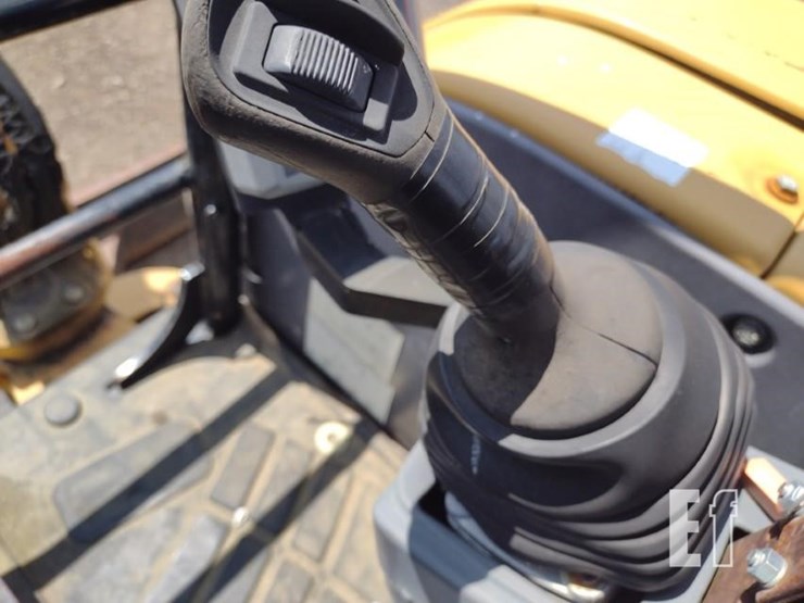 2014-caterpillar-303.5e-cr-image-8