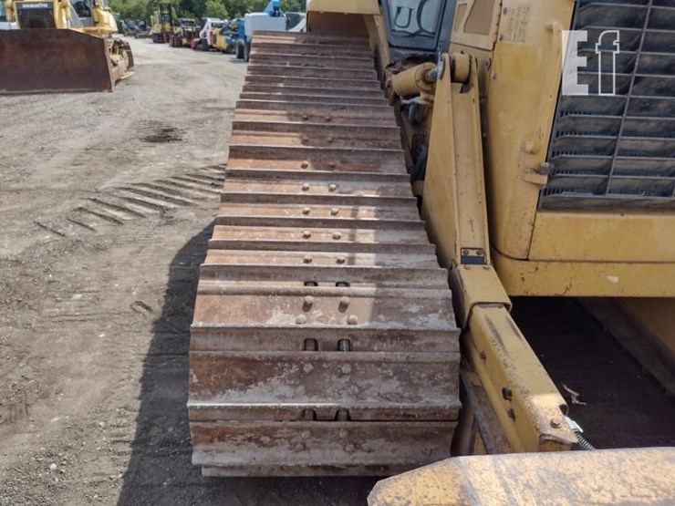 2010-caterpillar-d6n-lgp-image-40
